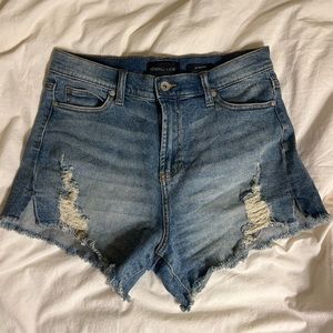 KENDALL + KYLIE the icon short in size 9/29